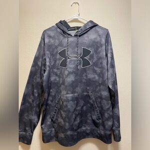 Men’s Under Armour sweatshirt